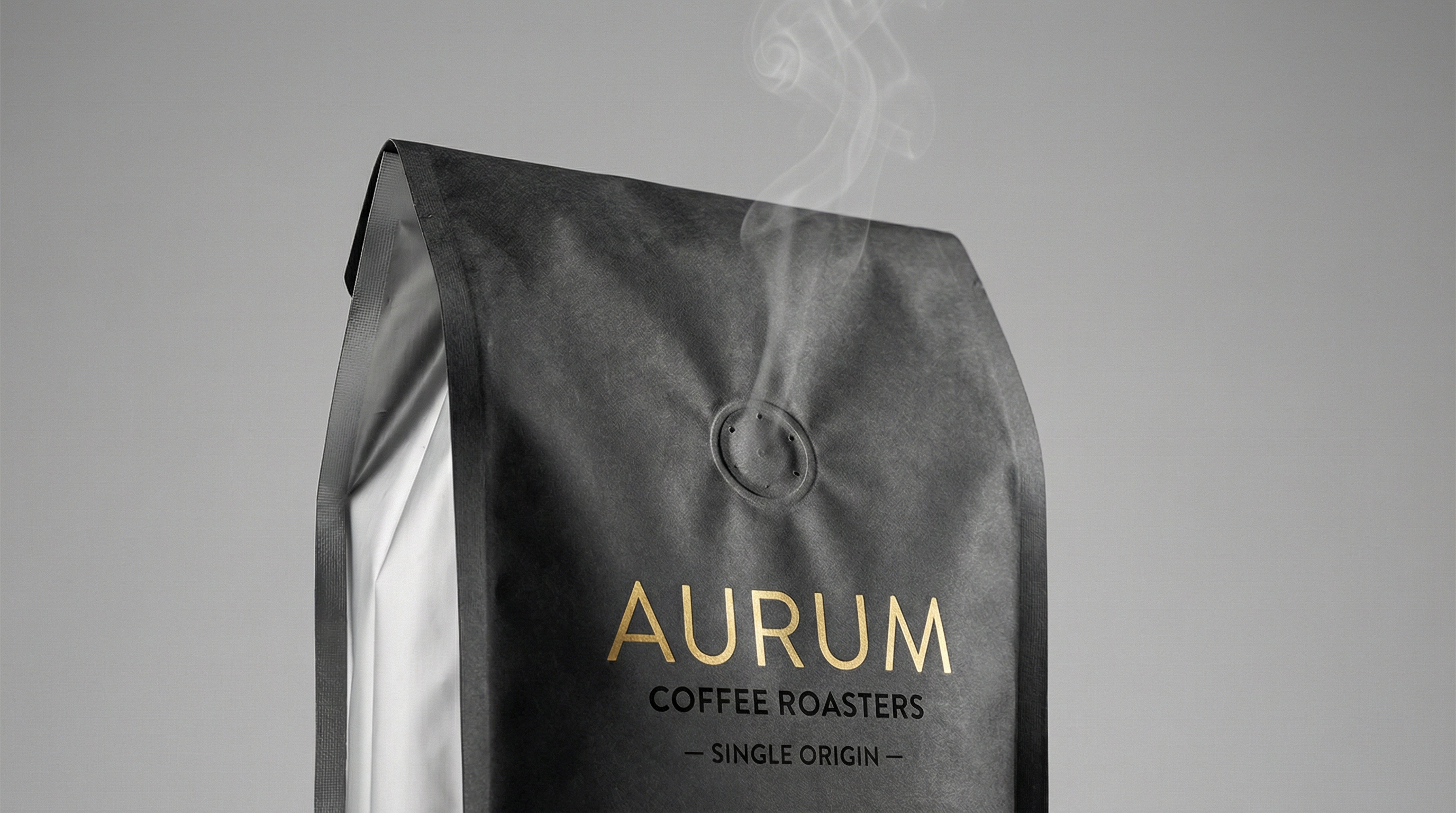 Premium coffee bag with one-way degassing valve and nitrogen flush