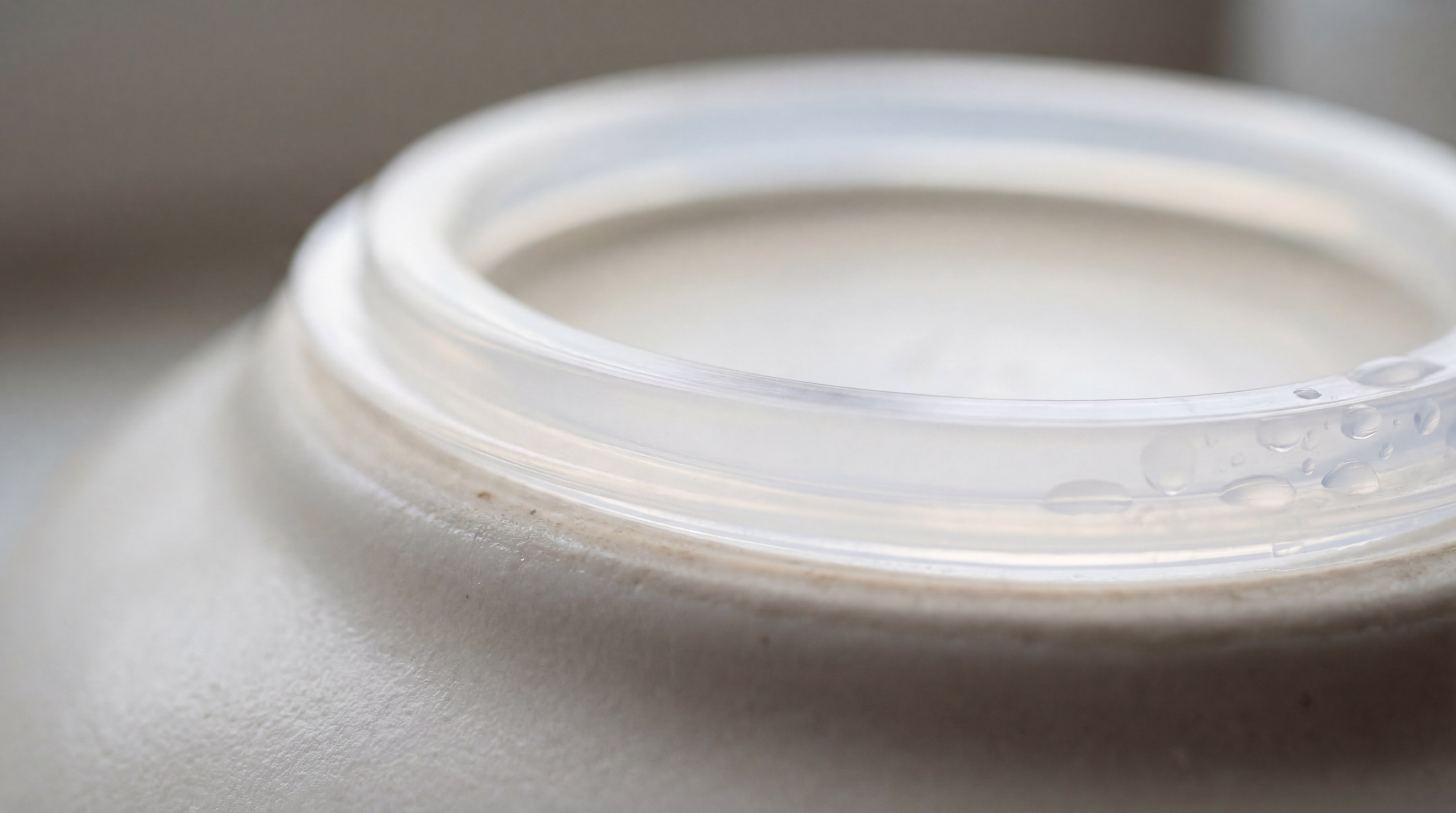 Silicone seal macro photography