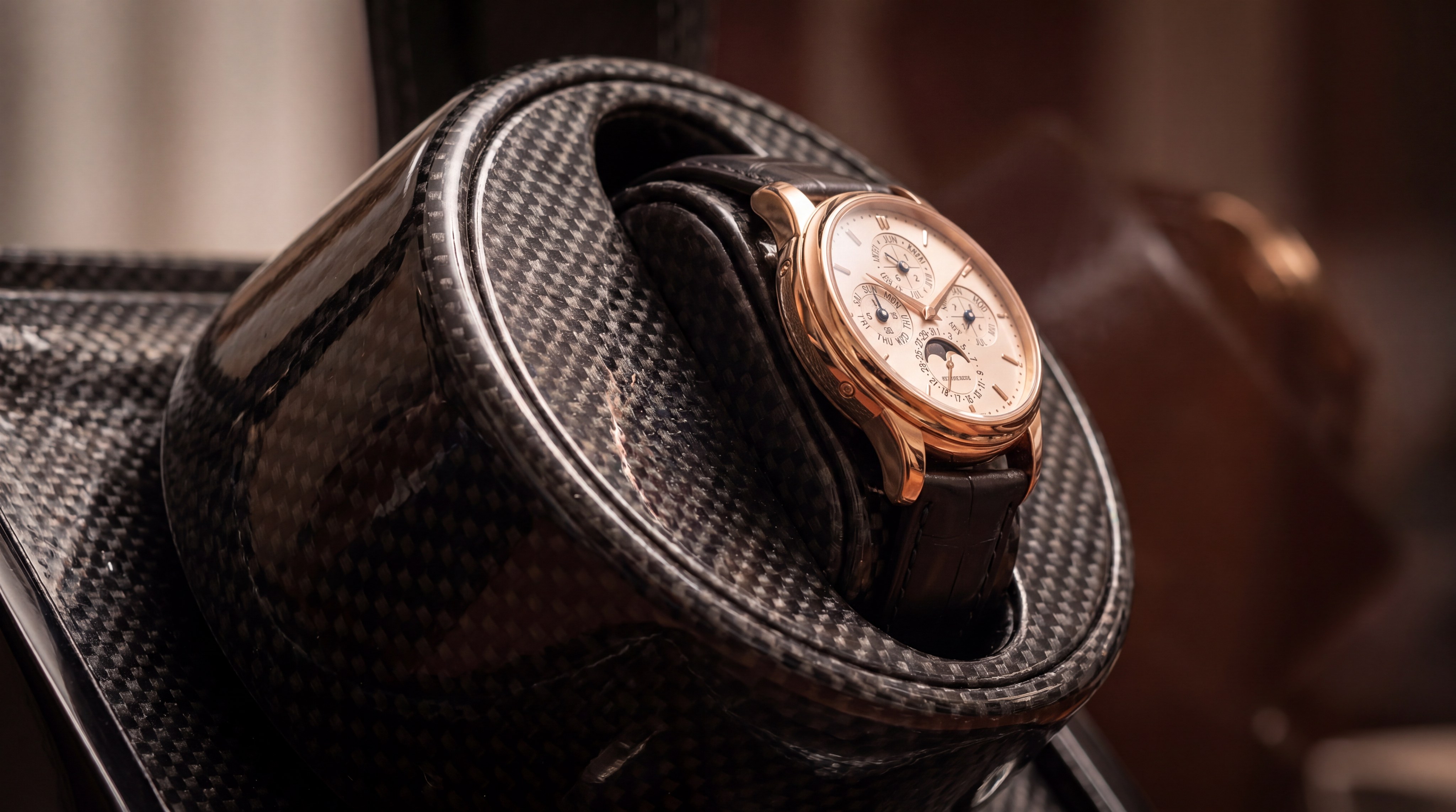 luxury watch winder macro index 0.jpeg