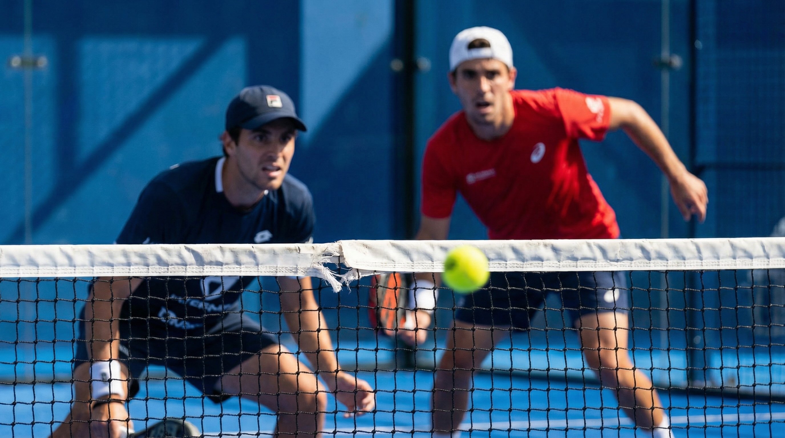 Padel court net clip serve
