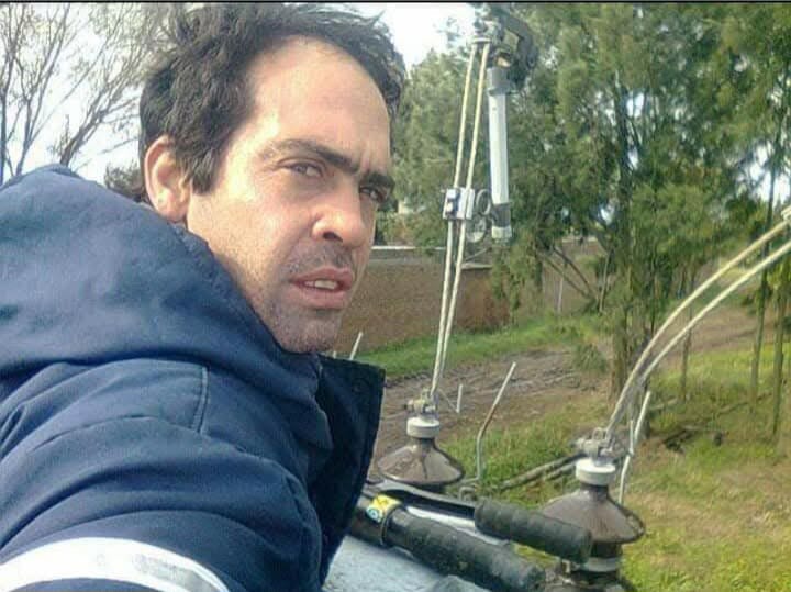 Electricista trabajando