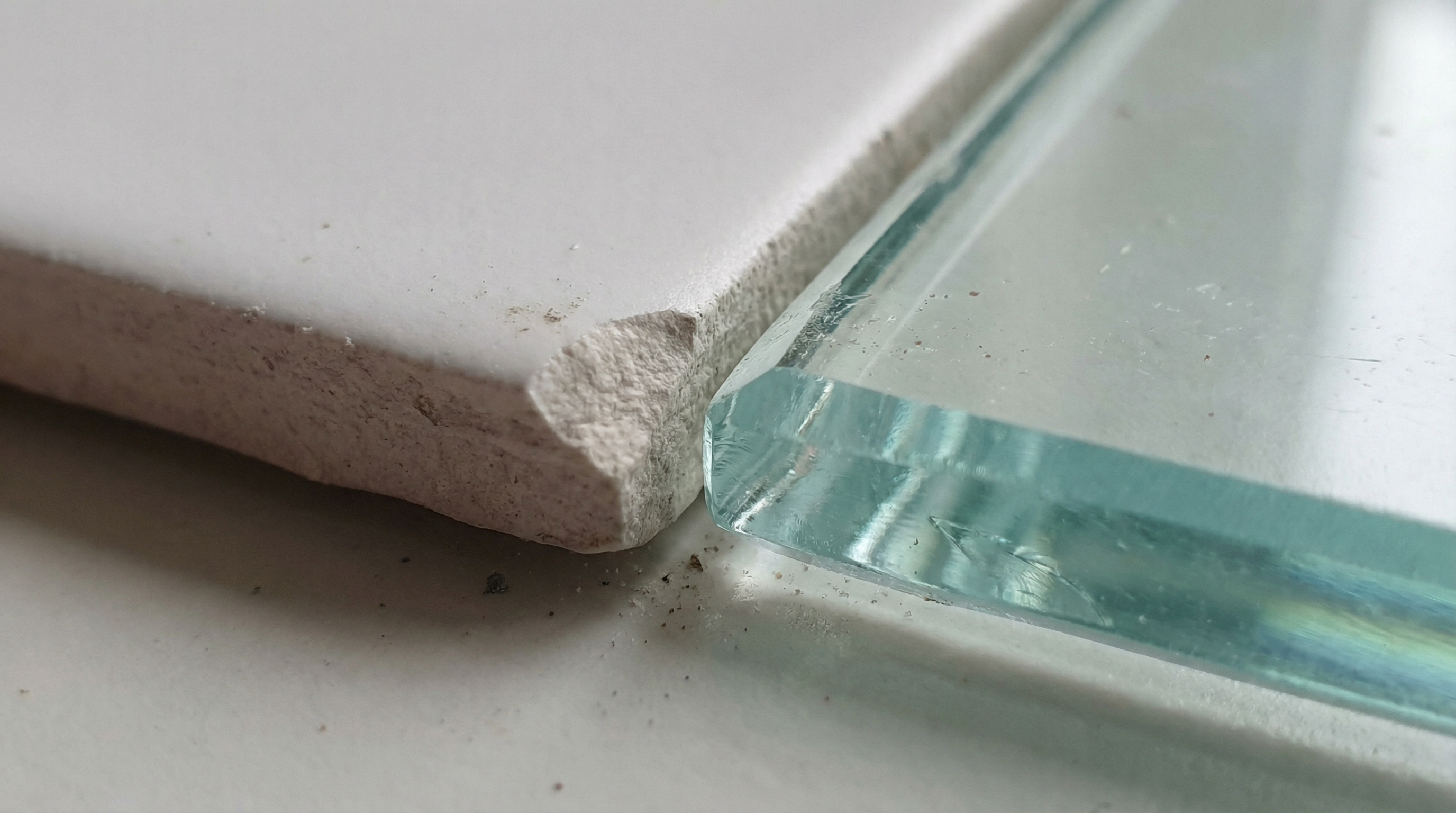 porcelain_tile_glass_edge_detail_index_1