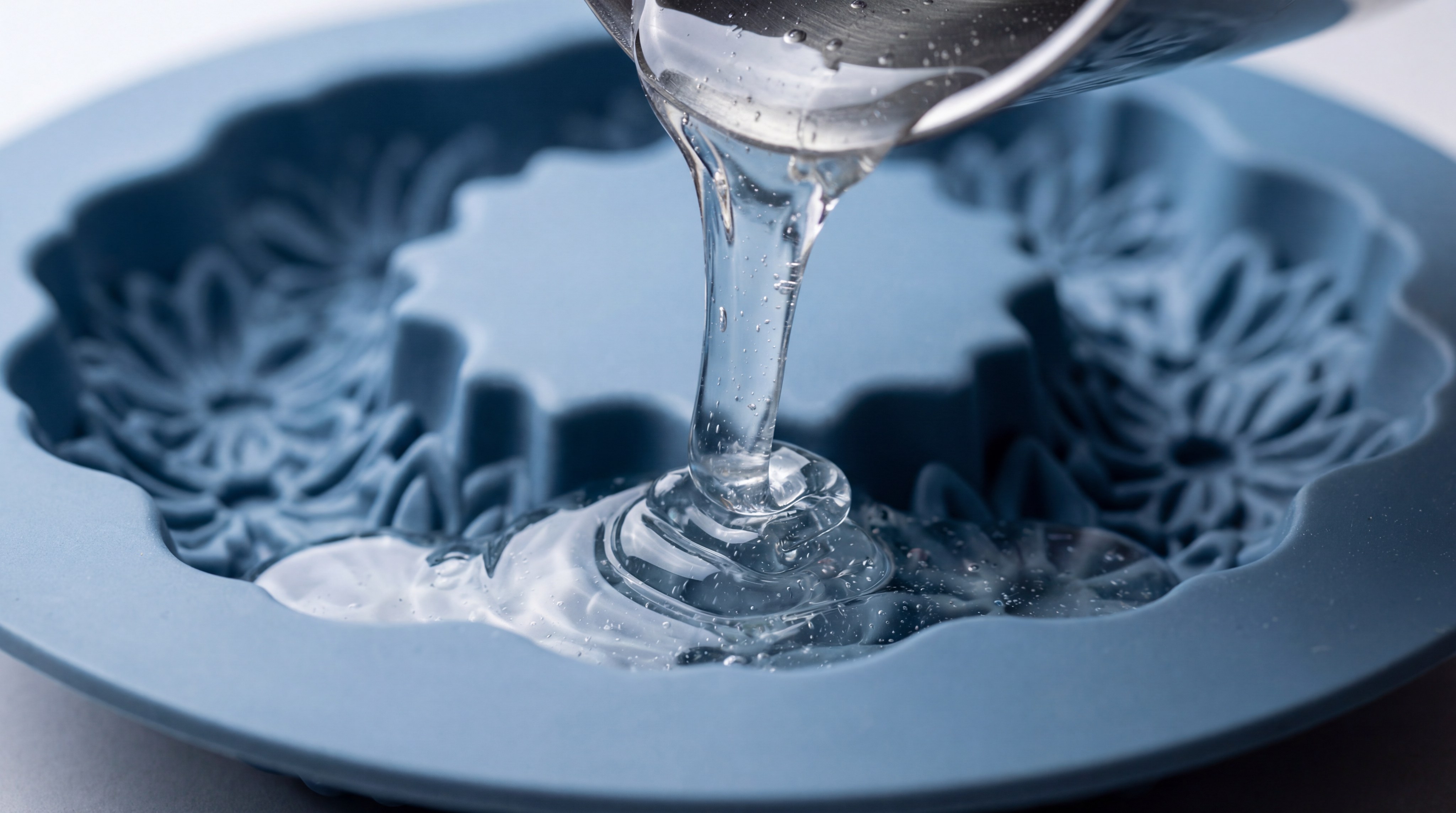 silicone cake mold pouring