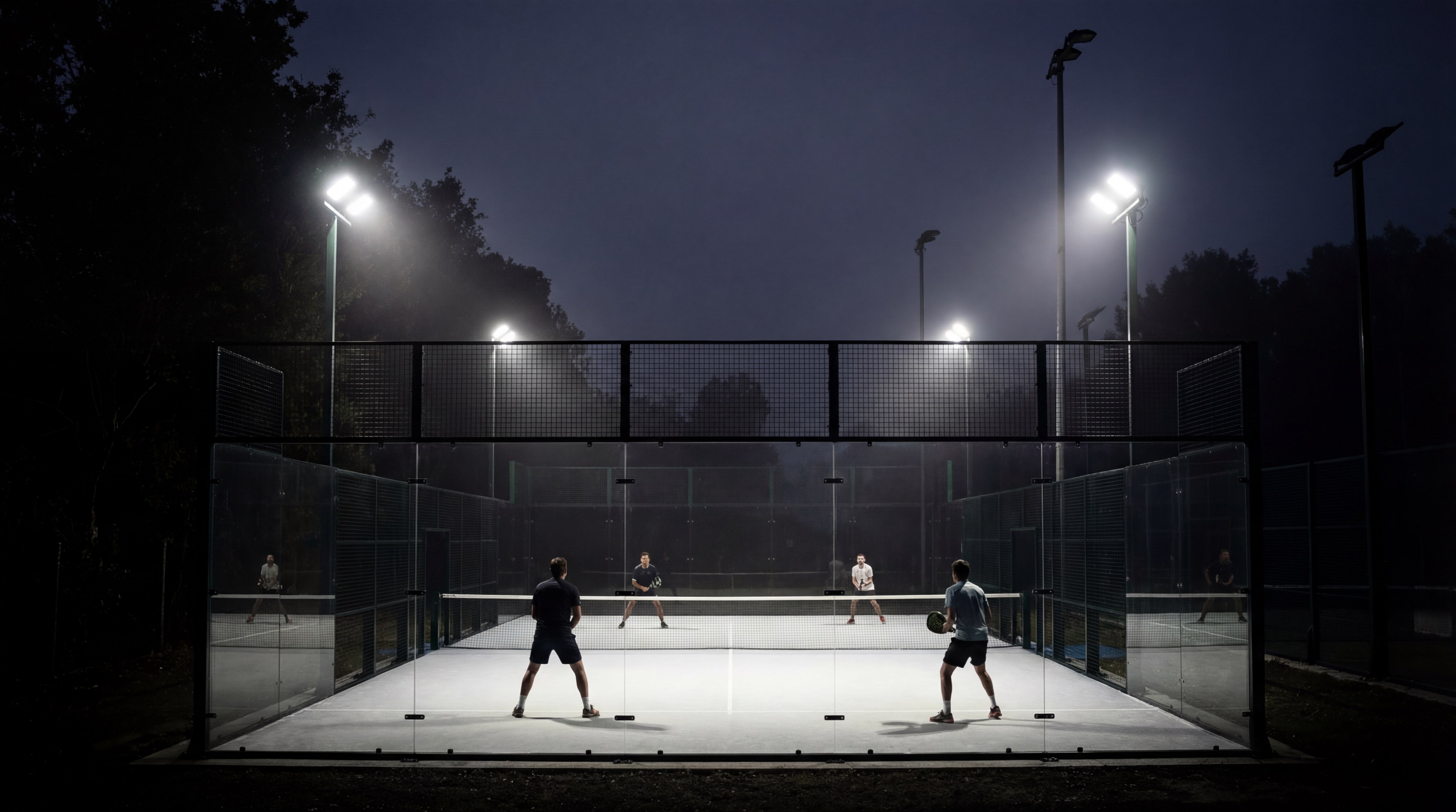 padel court night lighting