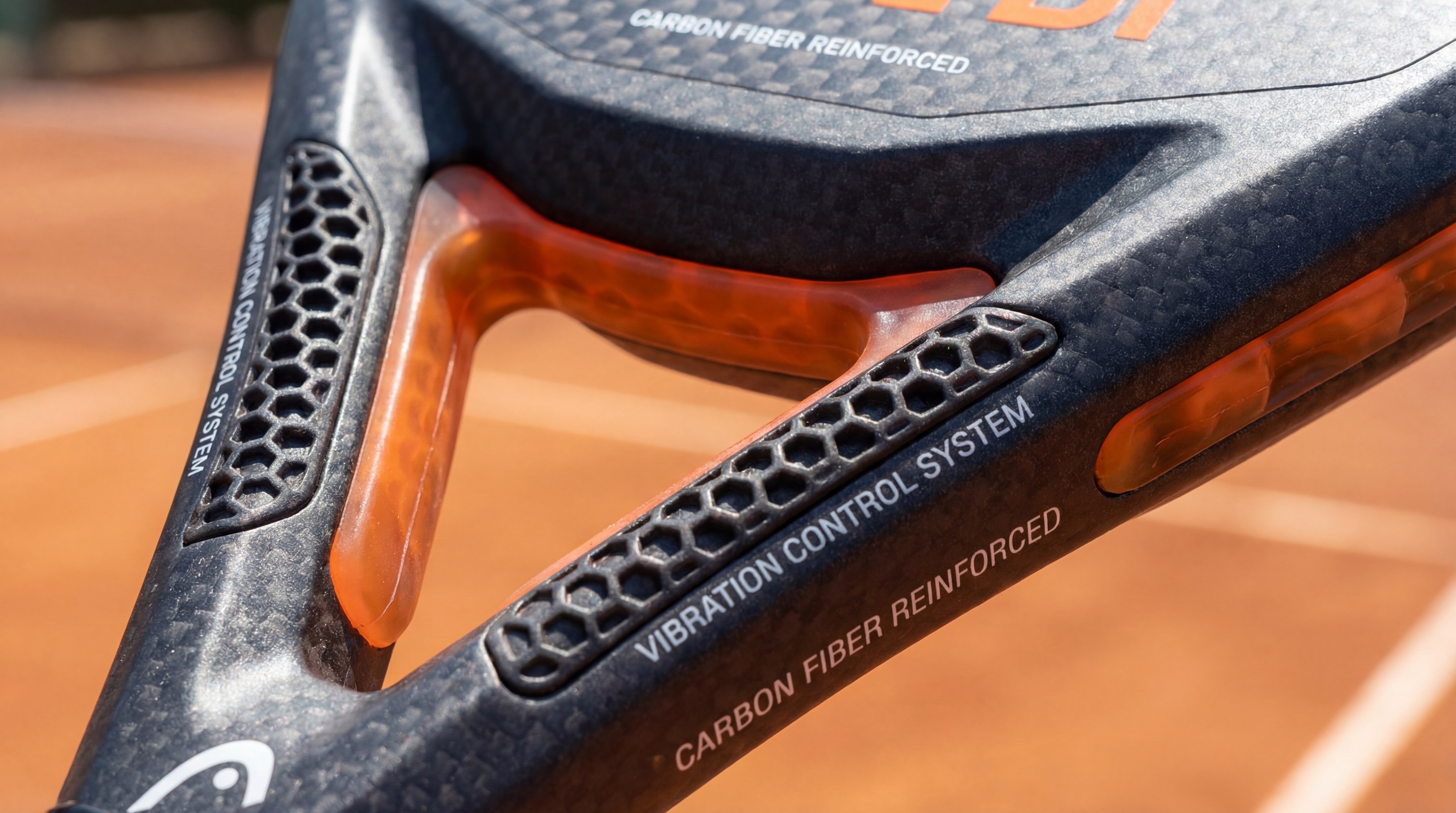 Padel racket heart bridge closeup